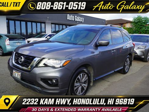 Used 2017 Nissan Pathfinder SL FWD image 1