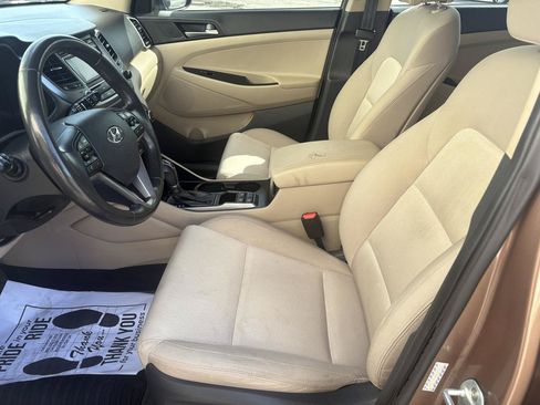 Used 2017 Hyundai Tucson Value w/ Cargo Package FWD image 3