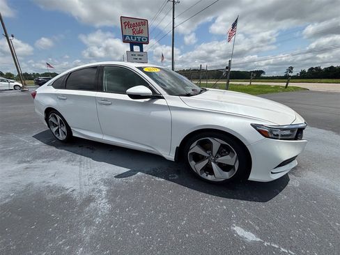 Used 2019 Honda Accord Touring image 8