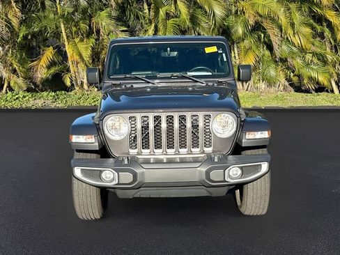 Used 2022 Jeep Gladiator Overland w/ Popular Equipment Package image 2