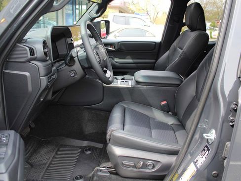 Used 2025 Toyota Land Cruiser w/ Premium Package image 24