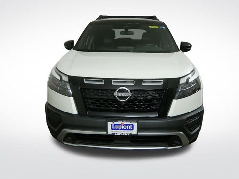 Used 2024 Nissan Pathfinder Rock Creek AWD/4WD image 11