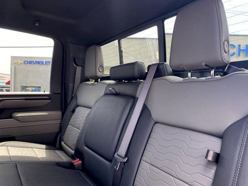 New 2026 Chevrolet Silverado 2500 ZR2 w/ LPO, Dark Essentials Package AWD/4WD image 21