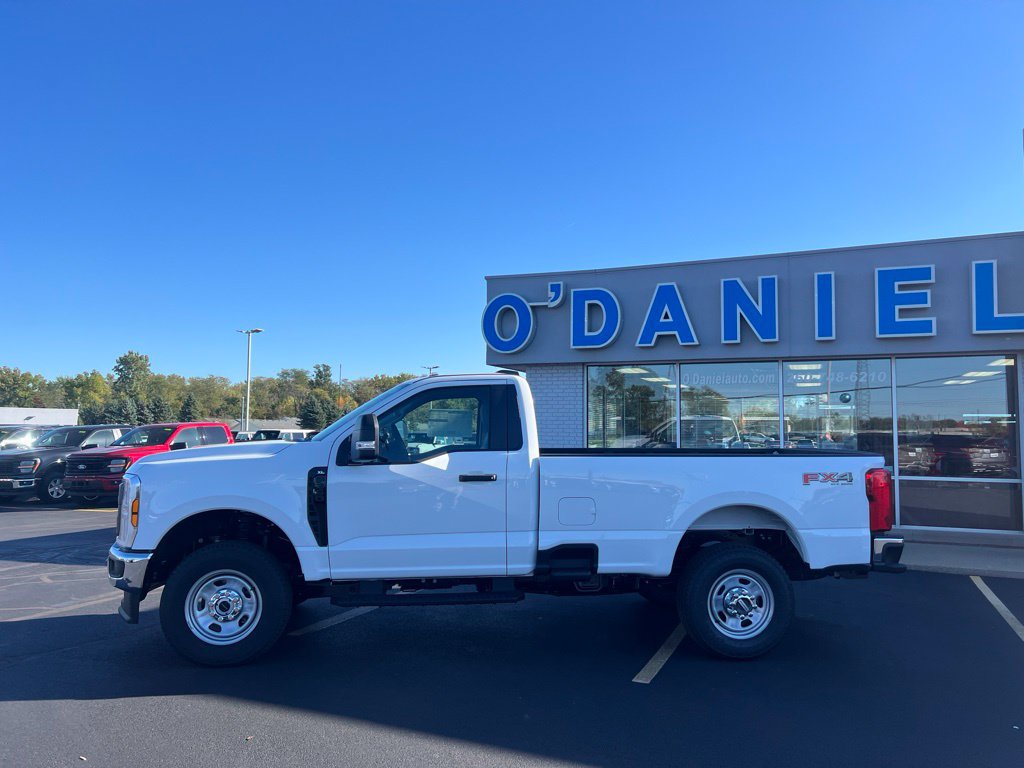 New 2027 Ford F350 XL w/ FX4 Off-Road Package AWD/4WD image 2