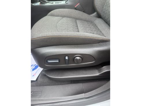 Used 2024 Chevrolet Equinox LT AWD/4WD image 12