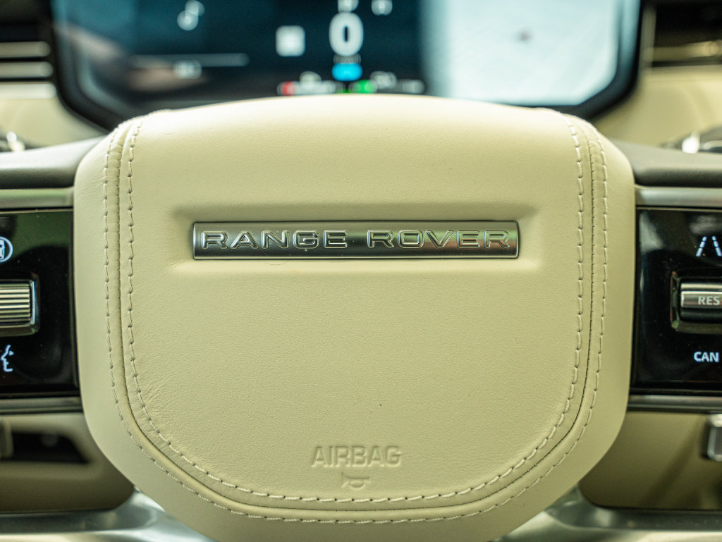 Used 2025 Land Rover Range Rover Autobiography AWD/4WD image 21
