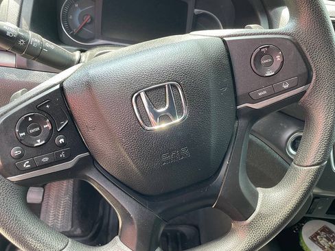 Used 2022 Honda Pilot Sport image 3