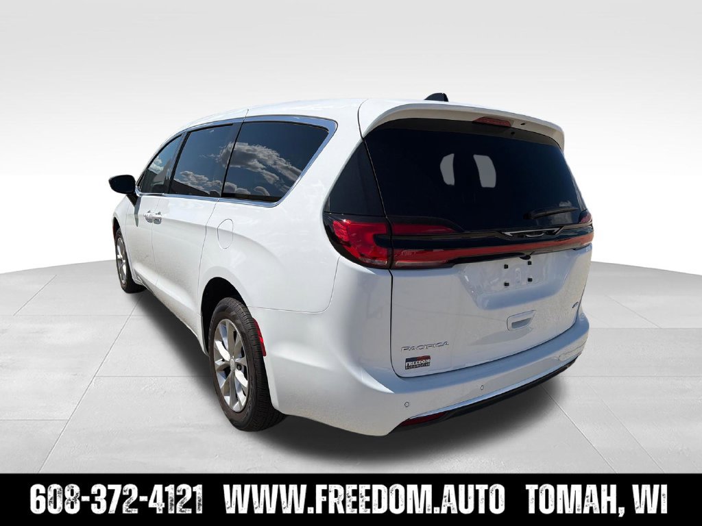 New 2027 Chrysler Pacifica Select AWD/4WD image 5