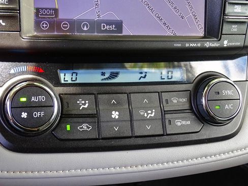 Used 2017 Toyota RAV4 XLE AWD/4WD image 36