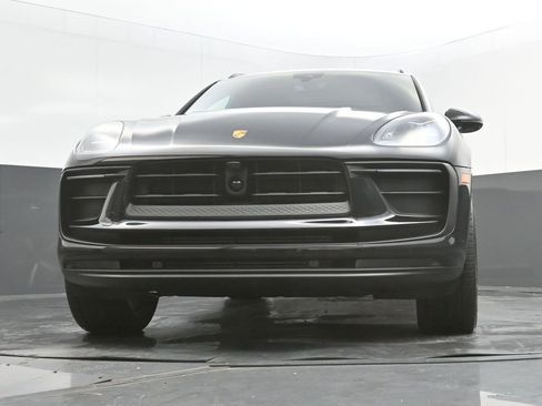 New 2026 Porsche Macan AWD/4WD image 34