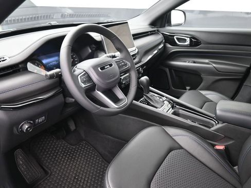 New 2026 Jeep Compass Latitude AWD/4WD image 18