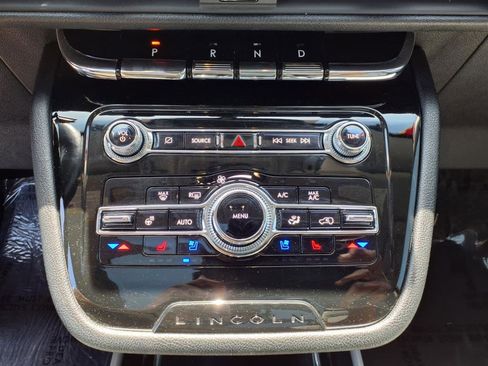 Certified 2021 Lincoln Corsair AWD w/ Premium Package image 9