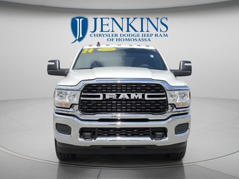 Used 2024 RAM 2500 Tradesman w/ Towing Technology Group RWD image 11