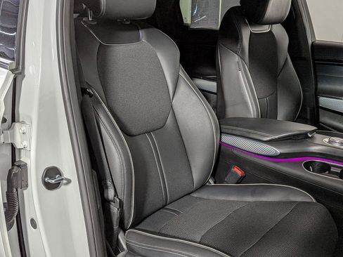 Used 2023 Genesis GV70 2.5T w/ Sport Prestige Package image 26