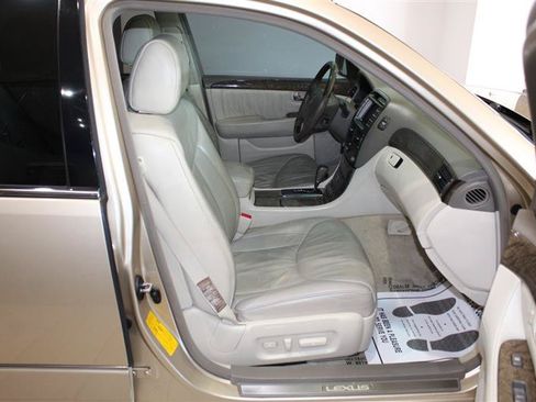 Used 2002 Lexus LS 430 RWD image 30