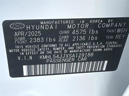 New 2025 Hyundai Sonata Limited image 32