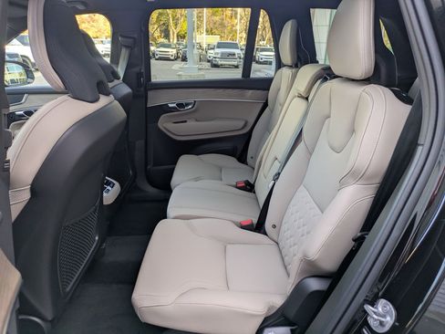 New 2026 Volvo XC90 B5 Core AWD/4WD image 16