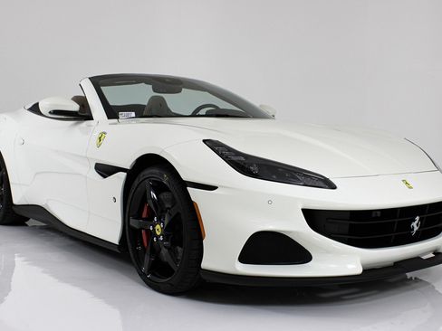 Used 2023 Ferrari Portofino M image 7