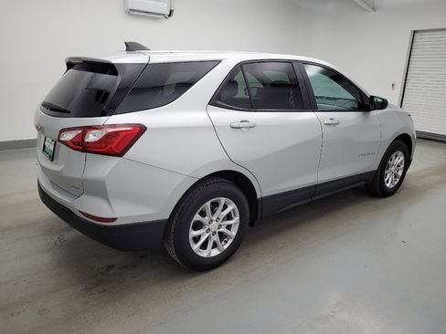 Used 2021 Chevrolet Equinox LS AWD/4WD image 10