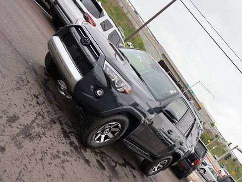 Used 2024 Toyota 4Runner TRD Off-Road Premium w/ Off Road Premium Plus Package AWD/4WD image 3