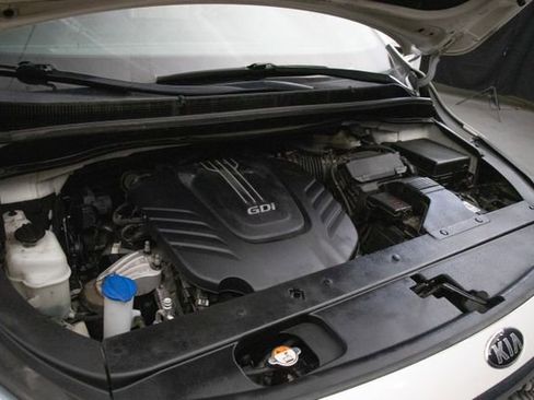 Used 2018 Kia Sedona SX Limited image 29