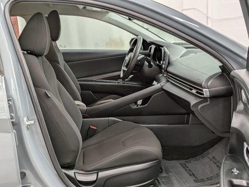 Used 2023 Hyundai Elantra SEL FWD image 19