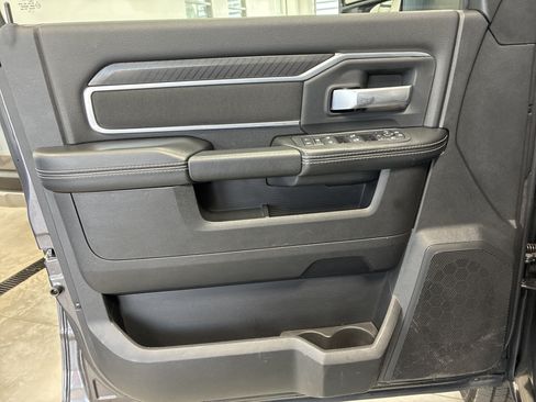 Used 2025 RAM 2500 Big Horn AWD/4WD image 18