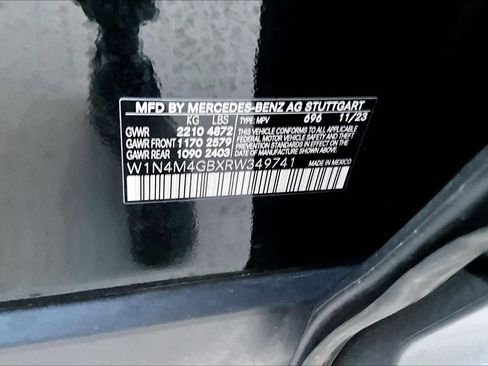 Used 2024 Mercedes-Benz GLB 250 image 35