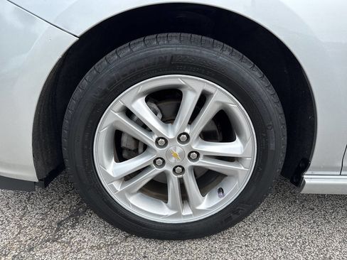 Used 2017 Chevrolet Cruze LT w/ Sun And Sound Package image 49