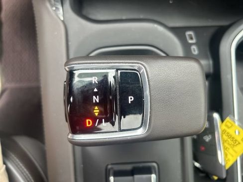 Used 2025 GMC Sierra 1500 Denali AWD/4WD image 32