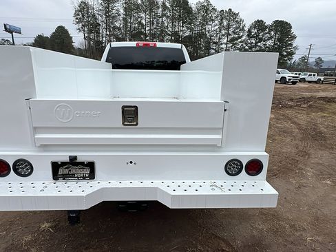 New 2026 RAM 2500 Tradesman w/ Chrome Appearance Group image 9