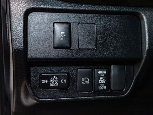 Used 2023 Toyota Tacoma TRD Sport image 21