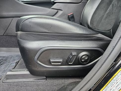 Used 2022 Jeep Grand Cherokee L Laredo image 14