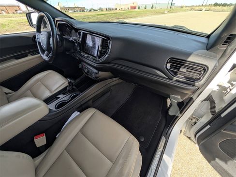 Used 2022 Dodge Durango GT image 30