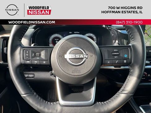Certified 2024 Nissan Pathfinder Platinum AWD/4WD image 41