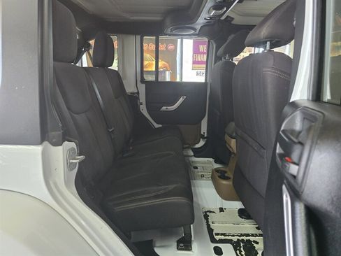 Used 2014 Jeep Wrangler Unlimited Sahara w/ Connectivity Group image 16