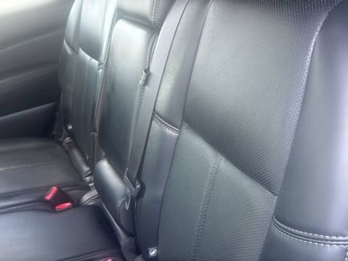 Used 2019 Nissan Pathfinder Platinum FWD image 24