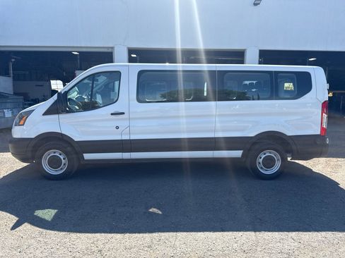 Used 2019 Ford Transit 350 XL RWD image 2