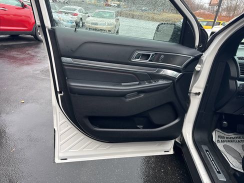 Used 2017 Ford Explorer Sport image 15