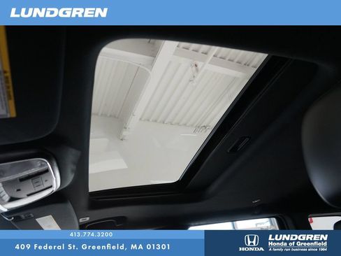 Used 2017 Jeep Grand Cherokee Limited AWD/4WD image 24