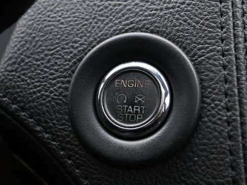 Used 2012 Lincoln MKX AWD image 17