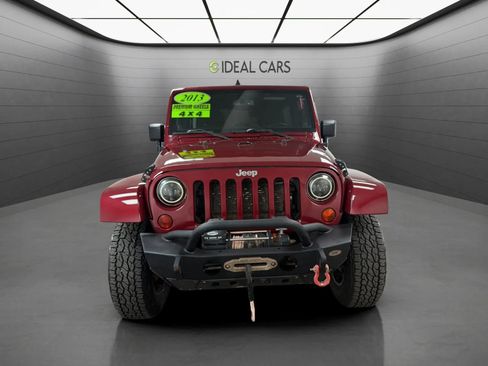 Used 2013 Jeep Wrangler Unlimited Sahara w/ Connectivity Group AWD/4WD image 2