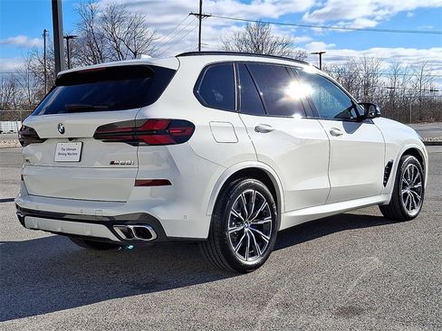 Used 2025 BMW X5 M60i image 9