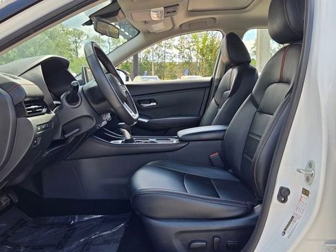 Used 2025 Nissan Sentra SR w/ SR Premium Package FWD image 9