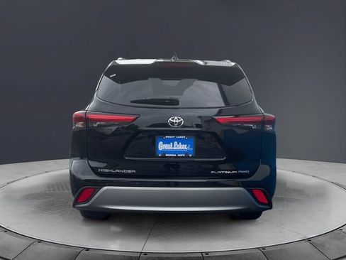 Used 2021 Toyota Highlander Platinum AWD/4WD image 4