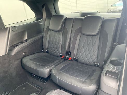 Used 2025 Mercedes-Benz GLS 63 AMG 4MATIC image 10