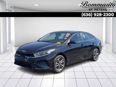 Used 2023 Kia Forte LXS FWD image 1