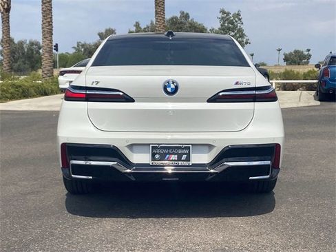 New 2025 BMW i7 M70 image 7