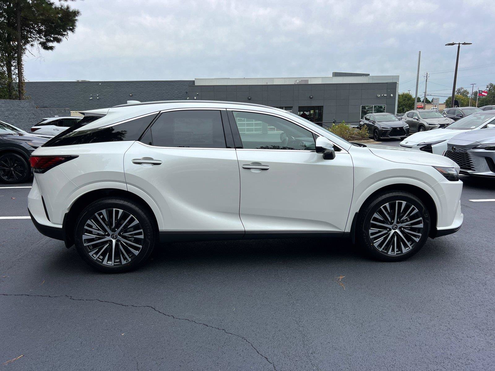 New 2026 Lexus RX 350 FWD image 4