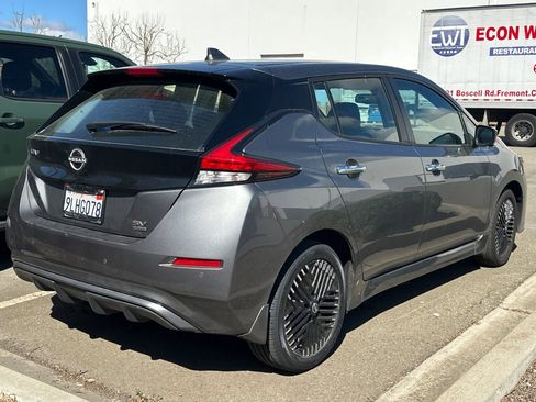 Certified 2024 Nissan Leaf SV Plus image 3